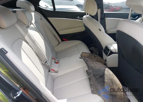 2025 Genesis G70 2.5T Rwd from USA, damaged, VIN KMTG34SC8SU157745